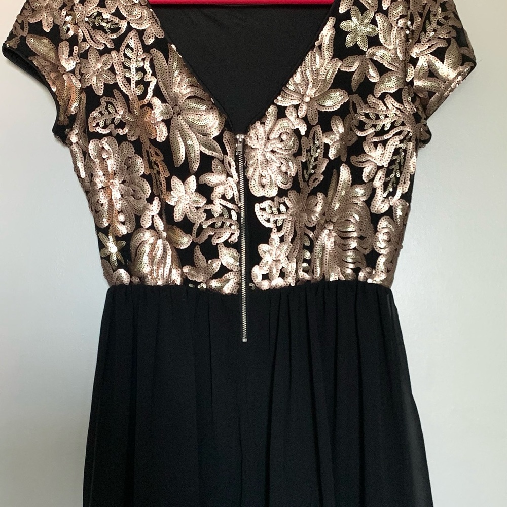 Black and gold dress - Picture 5 of 7